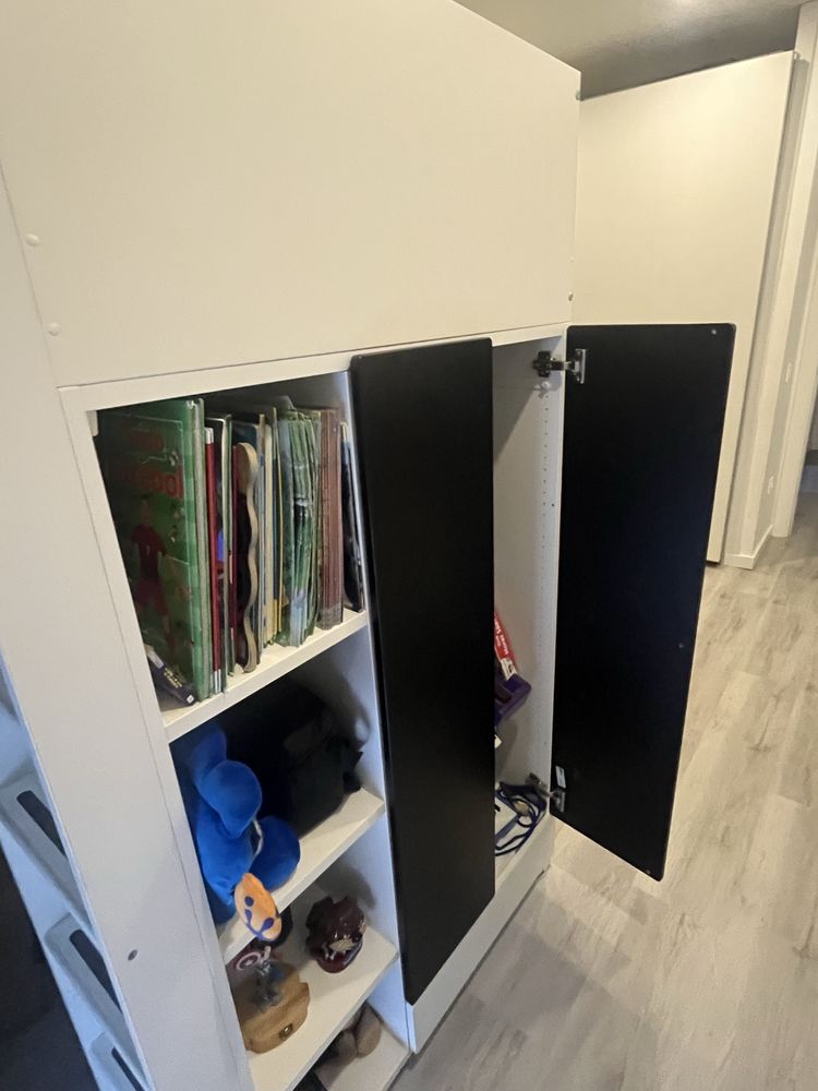Cama alta com secretaria IKA