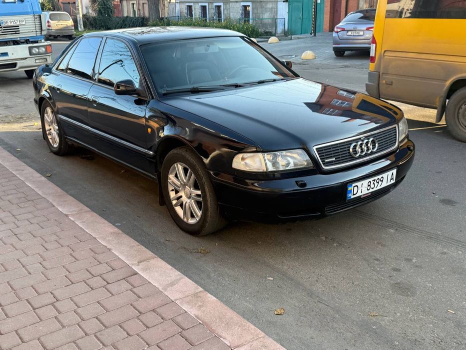 Audi a8 4,2 газ бензин состояние отличное