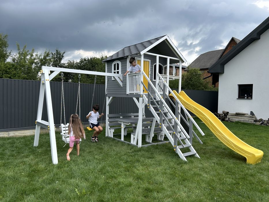 Дитячий майданчик ігровий будиночок для дітей з дерева гірка гойдалки