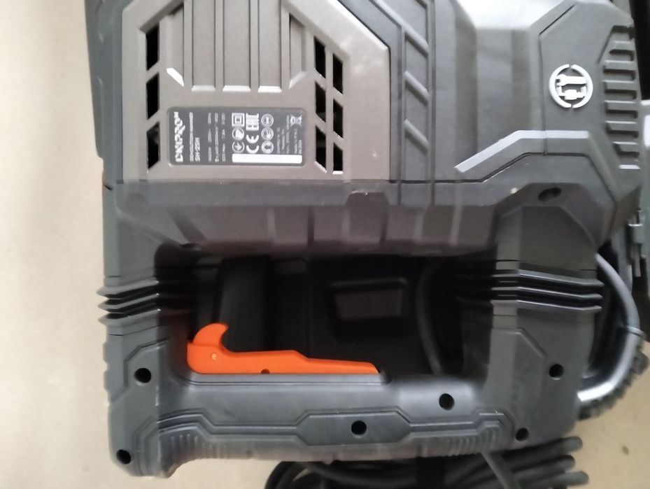 Оренда перфоратора відбійник відбійний молоток