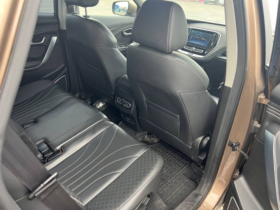 Авто автомобиль Jetour x70 газ, бензин. 4 года авто. 96000 пробег.