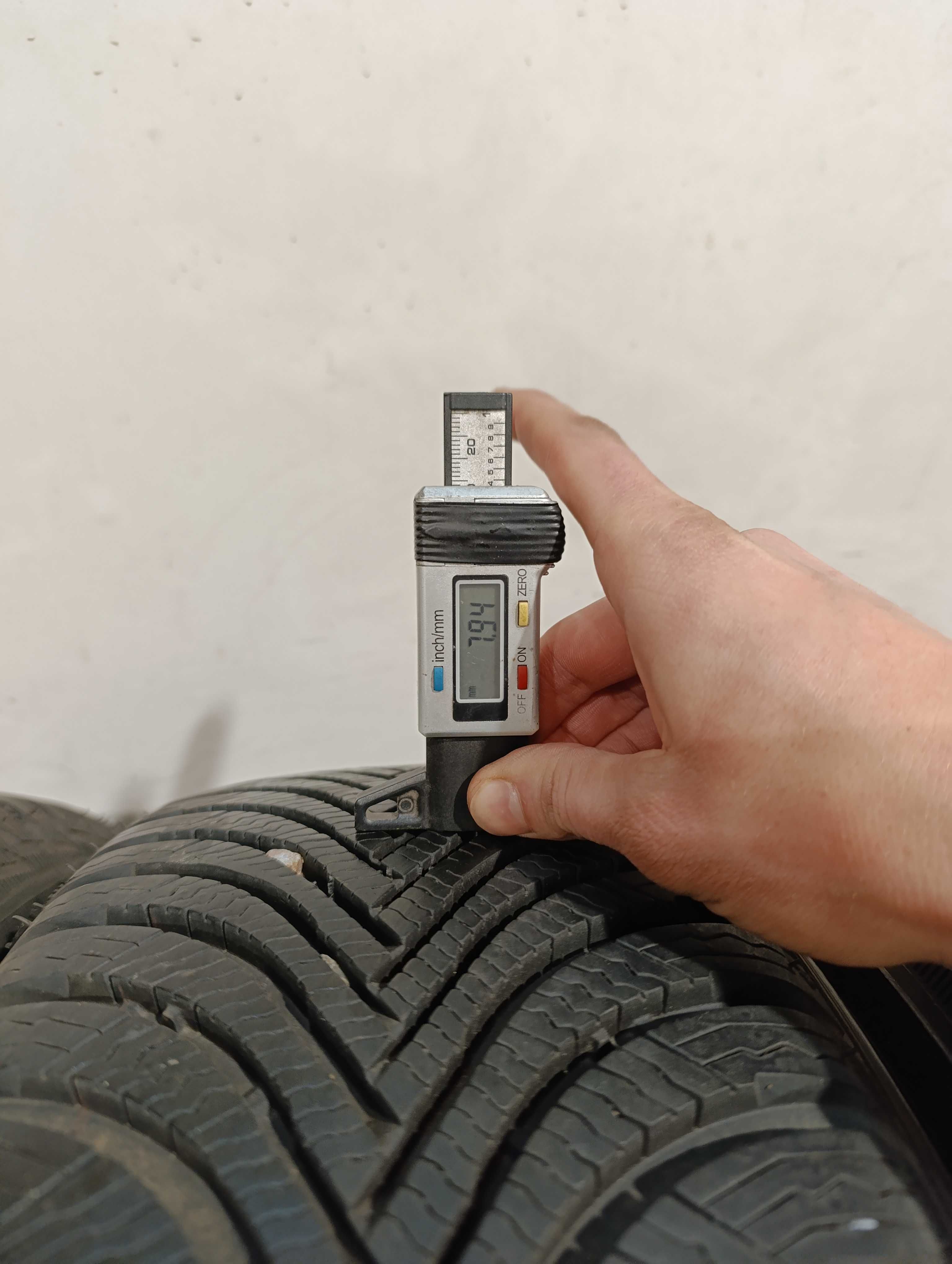 4x 205/60 R16 92T Michelin Alpin 5 2017r 8/7,4mm