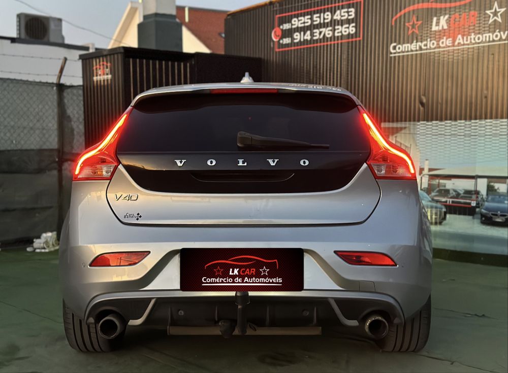 Volvo V40 1.6 D2 ‘ R-Design ‘  GARANTIA !