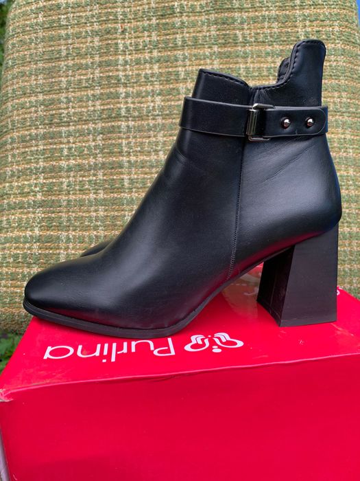 Ботинки жіночі чорні  на каблуку