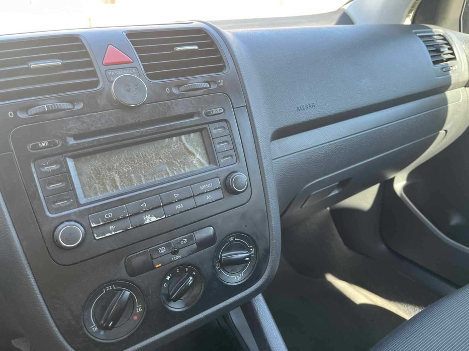 Volkswagen Golf 5 1.4 FSI