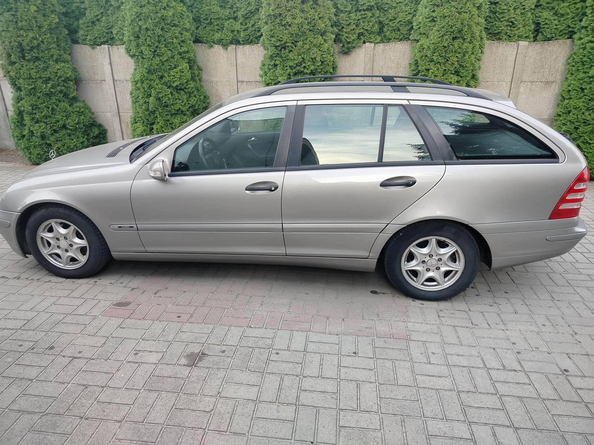 Sprzedam Mercedes C klasa W 203