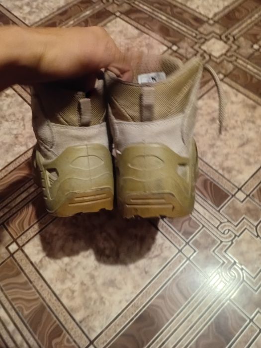 Продам берці б/у