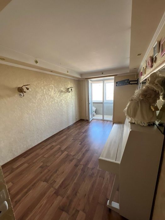 Сдам свою 3+2 кімнатну квартиру