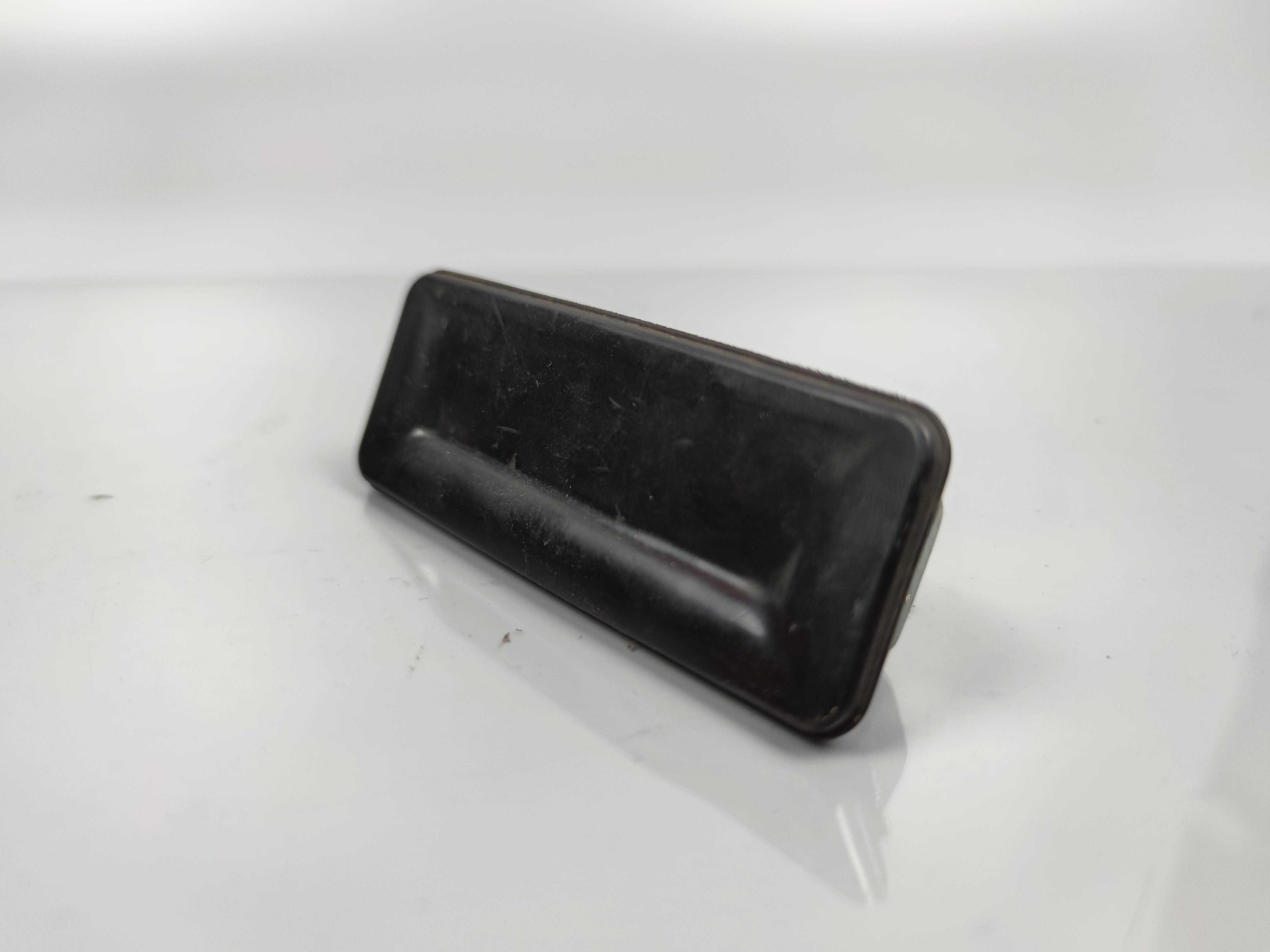 Кнопка крышки багажника SKODA OCTAVIA A5 1Z0827574A