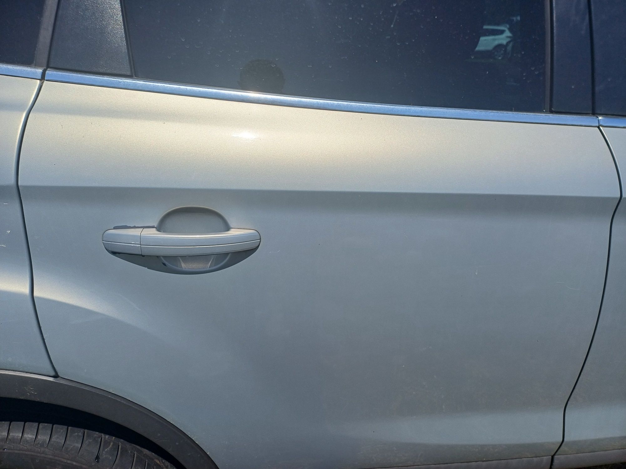 Drzwi prawy przód i tył Ford Kuga Mk 1 kolor P8
