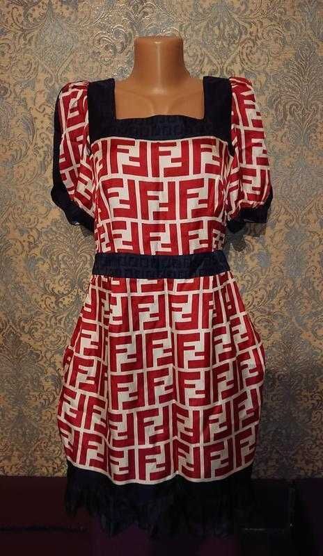 Красивое шелковое платье fendi р. S/Xs