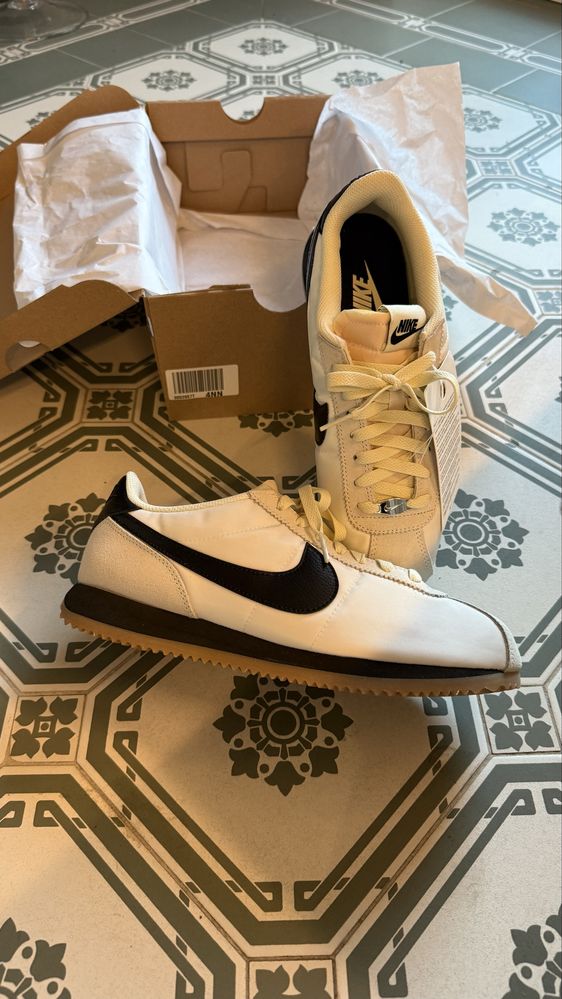 Nike cortez beżowe /nowe buty