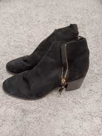 Женские чёрные ботинки