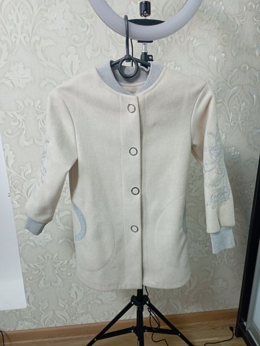 Стильний кардиган для дівчаток