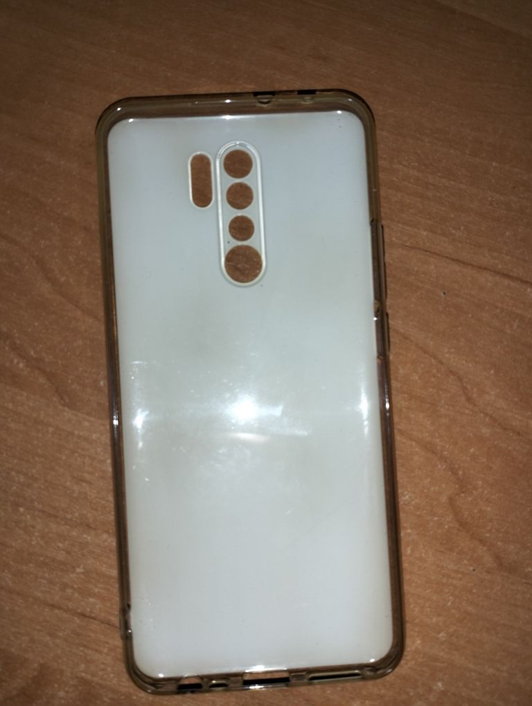 Продам чохол на телефон  Xiaomi Redmi 9