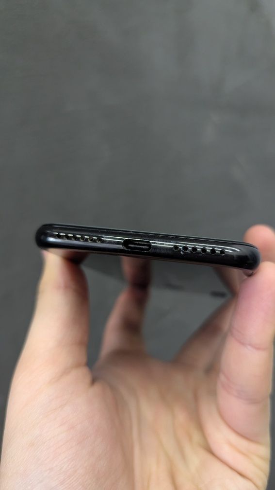 Motorola One 4/64GB 5,9" компактний 2 SIM + скло в подарунок