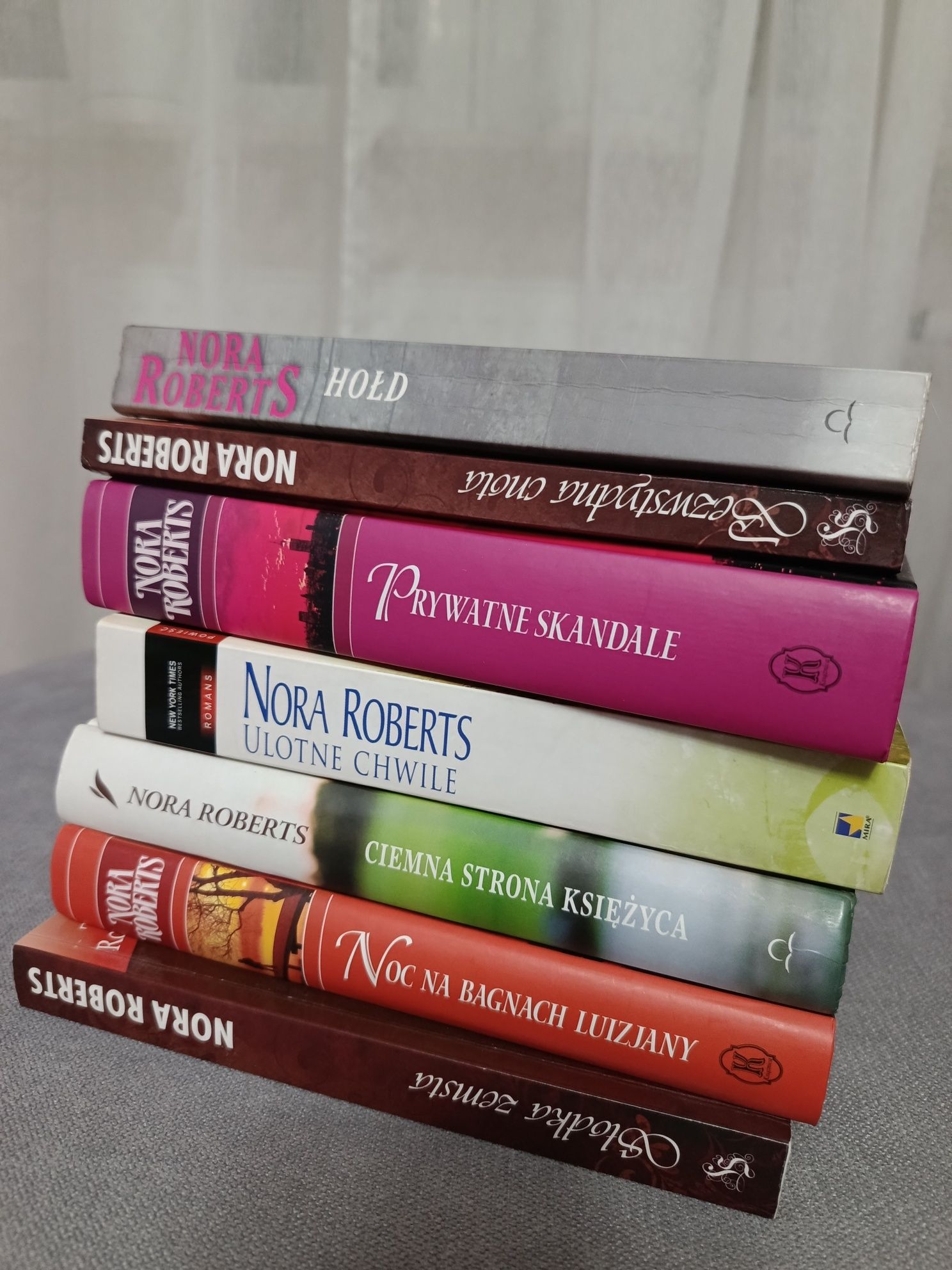 Komplet siedmiu książek - Nora Roberts