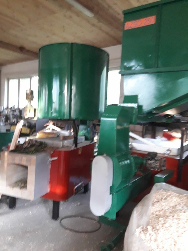 Piec na trociny, hamech 180, 250, 500 kW, podajnik, zbiornik, strażak.