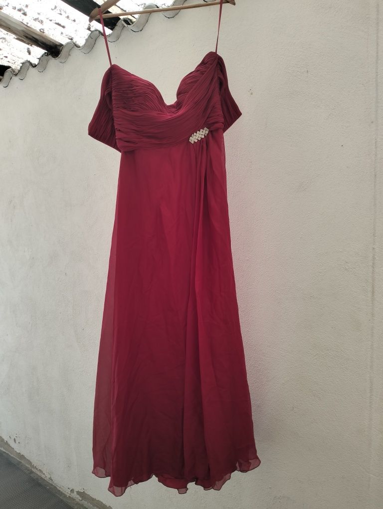 Vendo vestido, Casa das Noivas