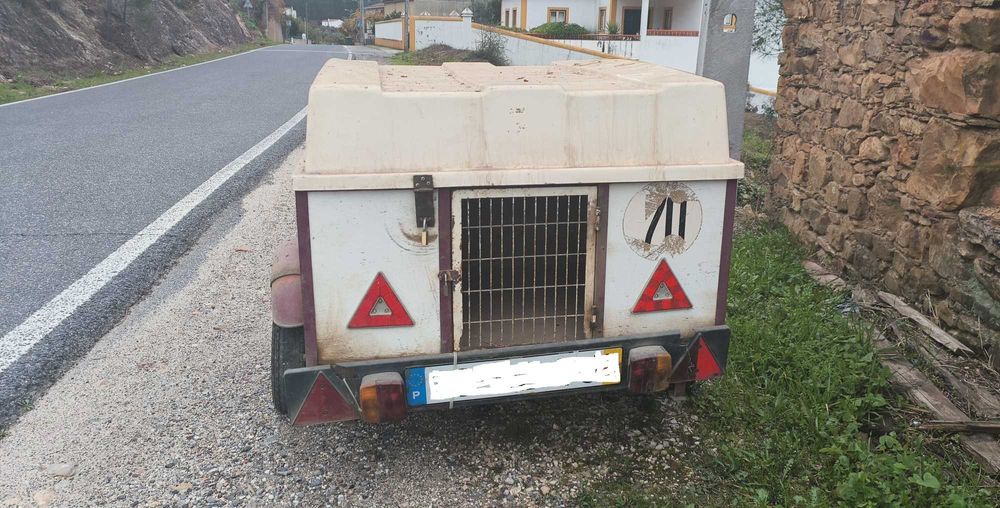 Atrelado / reboque para caça