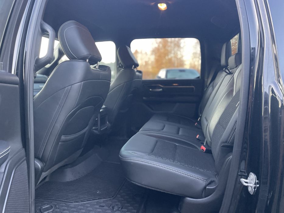 Ram 1500 Sport 5.7 LPG lift 6” duzy byk czarny zarejestrowany kola 37”