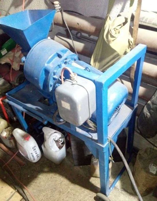 Зернодробилка Модель: СО-124 5,2 кВт