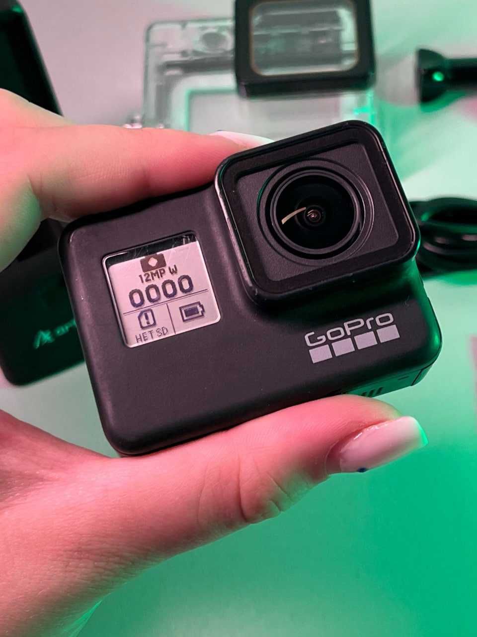 Екшн-камера GoPro HERO 7 black з чудовим комплектом.