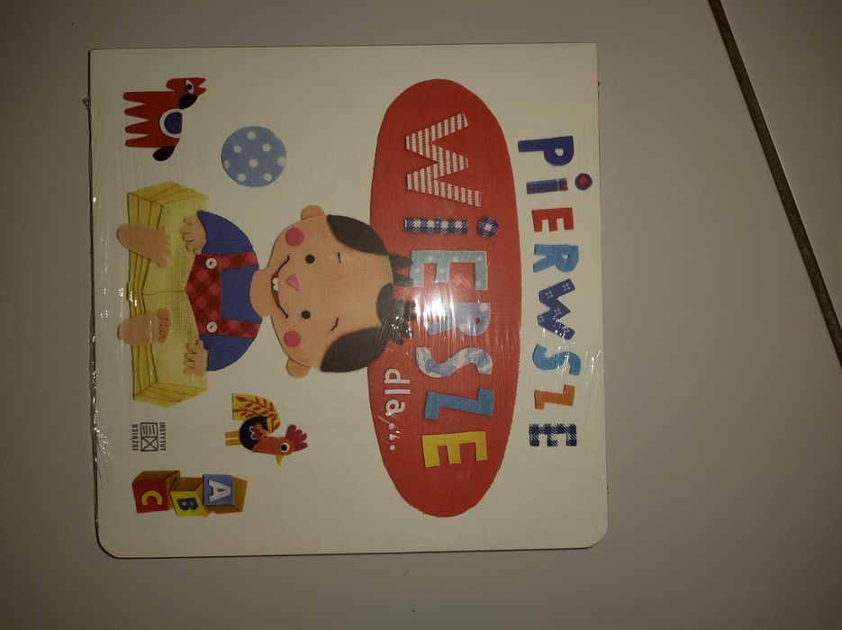 Książeczka nowa zapakowana pierwsze wiersze