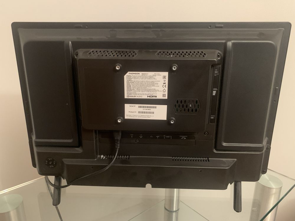 Telewizor Thomson wraz z pilotem