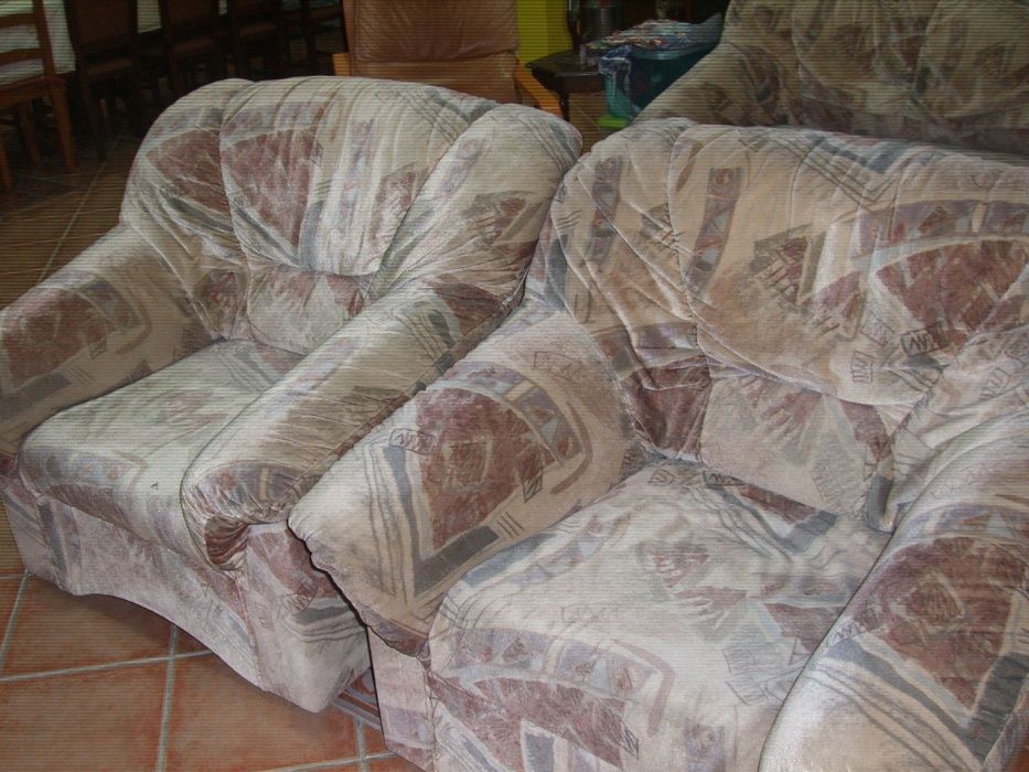 Vendo sofá cama, e 2 sofás individuais