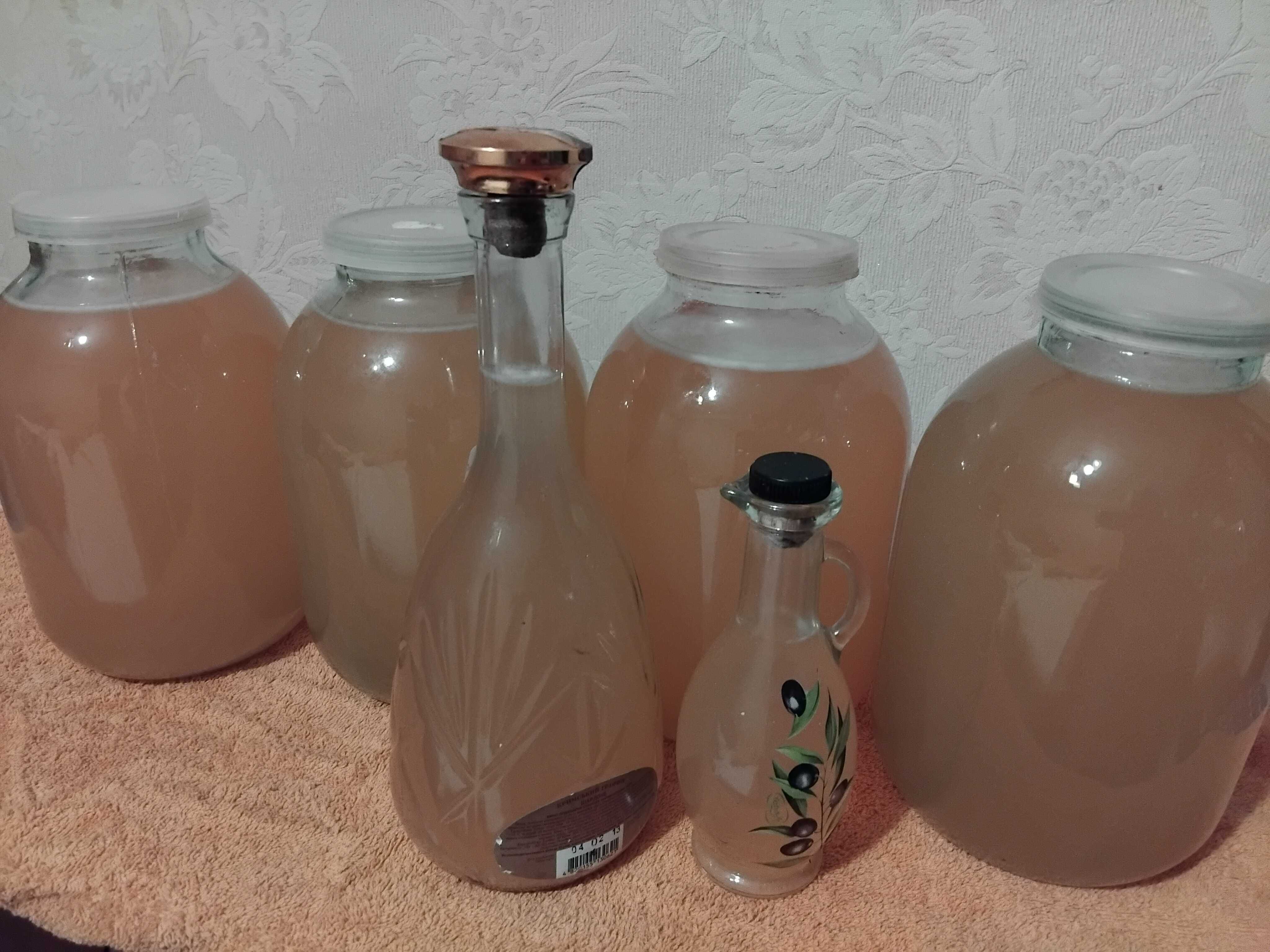 Продам яблочний  уксус.  Продам яблучний оцет. 120 грн.л