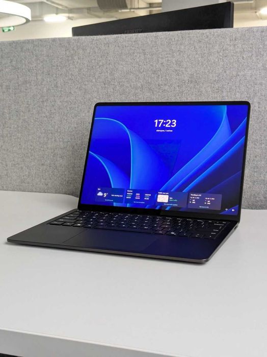 Microsoft Surface Laptop 7 Copilot+PC 64 ГБ/1 ТБ (Snapdragon X Elite)