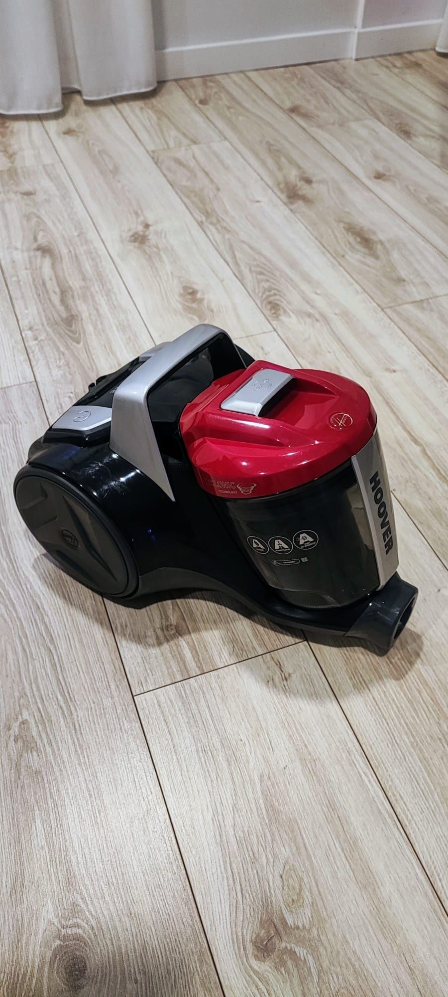 Aspirador sem Saco HOOVER Breeze