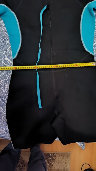 Гидрокостюм для занятия водными видами спорта