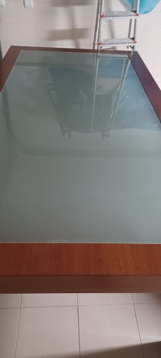 Mesa de Cerejeira e vidro