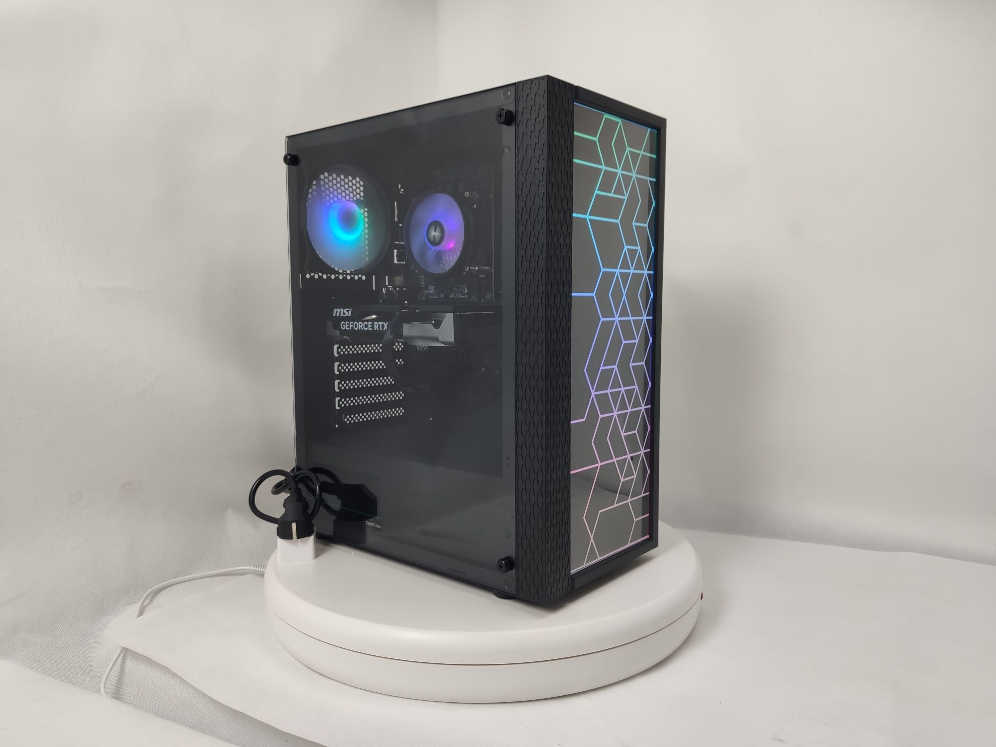 Komputer Gamingowy i7-14700, RTX 5060, 32 GB,SSD,Win 11 Pro