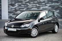 Volkswagen Golf 1.6 TDI 105 KM, Nawigacja, Klimatronic, Bluetooth, 5 drzwi, ładny