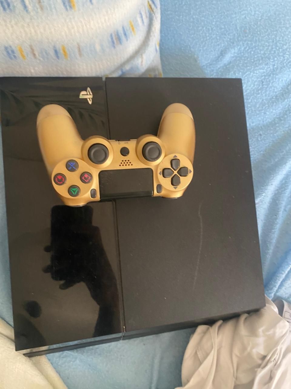 PS4 com um comando