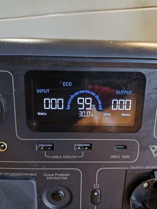 Зарядна станція Bluetti EB3A