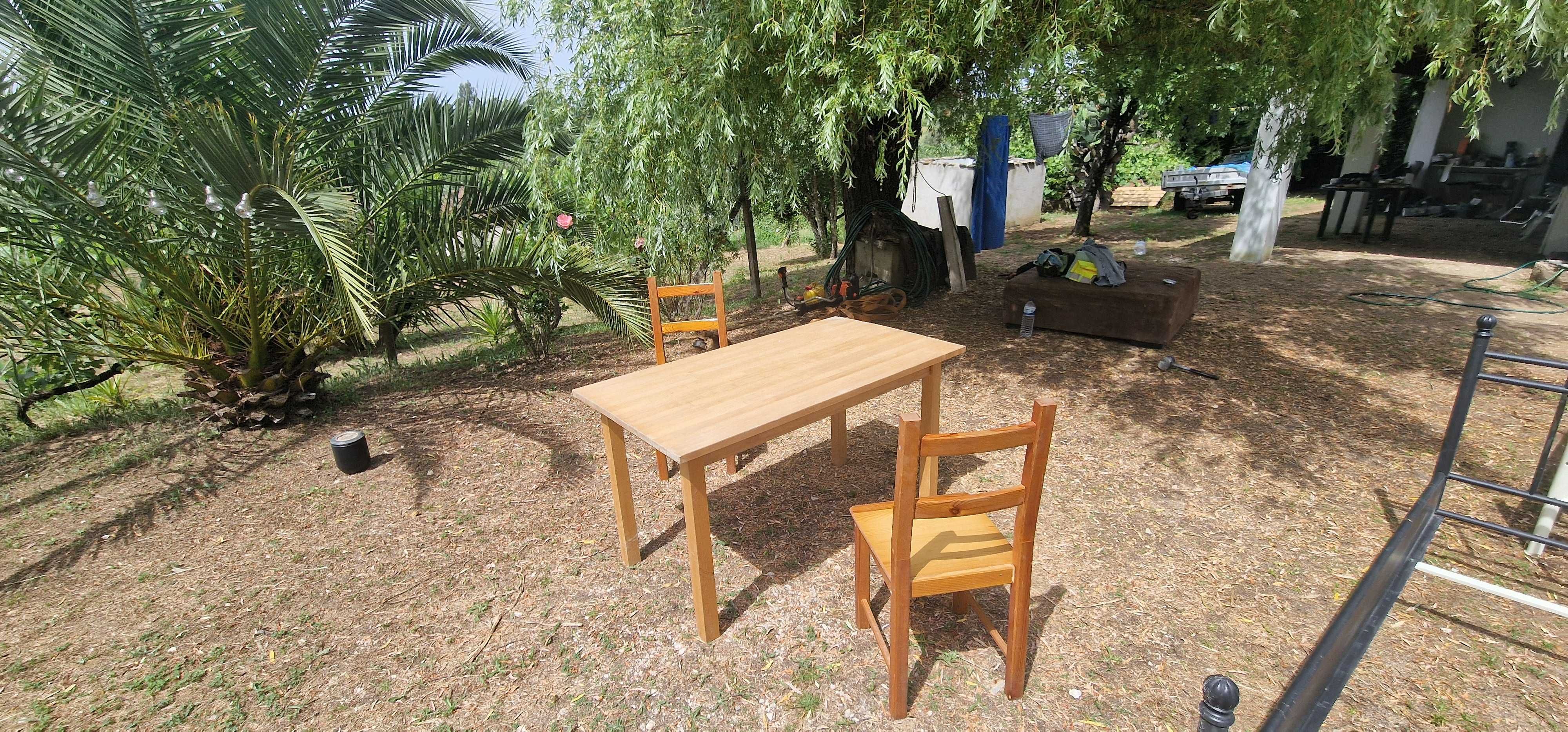 IKEA Mesa de madeira 75 x 135 com duas cadeiras