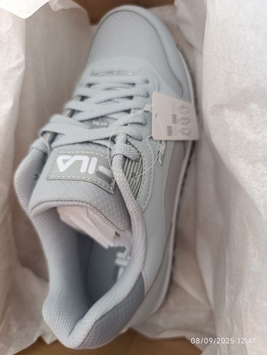 Tênis Fila 39,5 novos