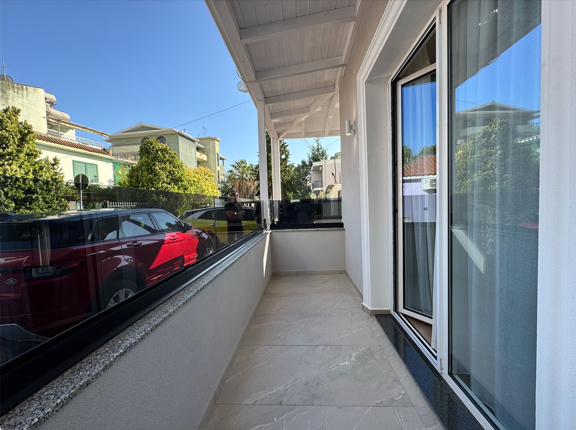 Kawalerka z tarasem i balkonem, 48m2