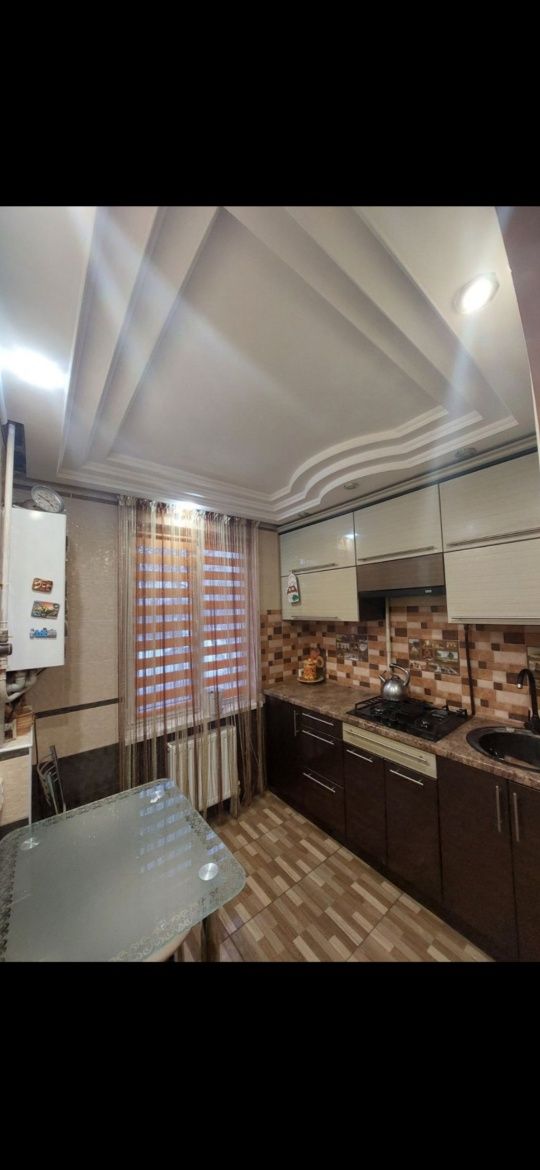 Продам квартиру в центрі міста