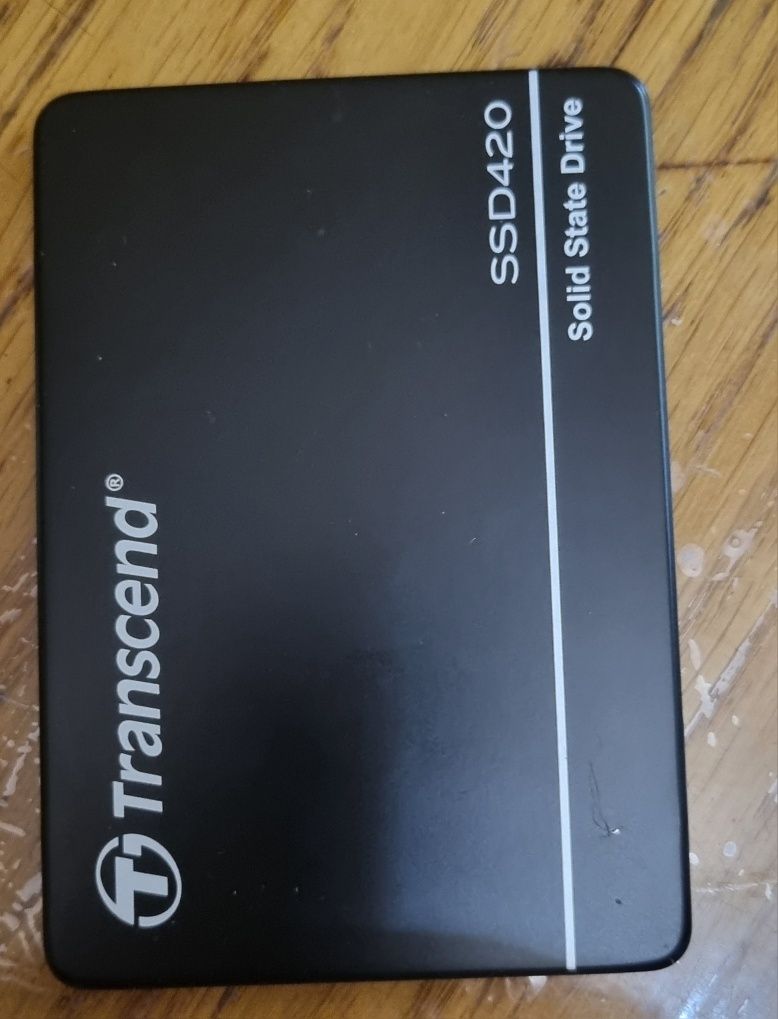 Продам   жосткий диск для ноутбука SSD  240gb  с 10 Windows