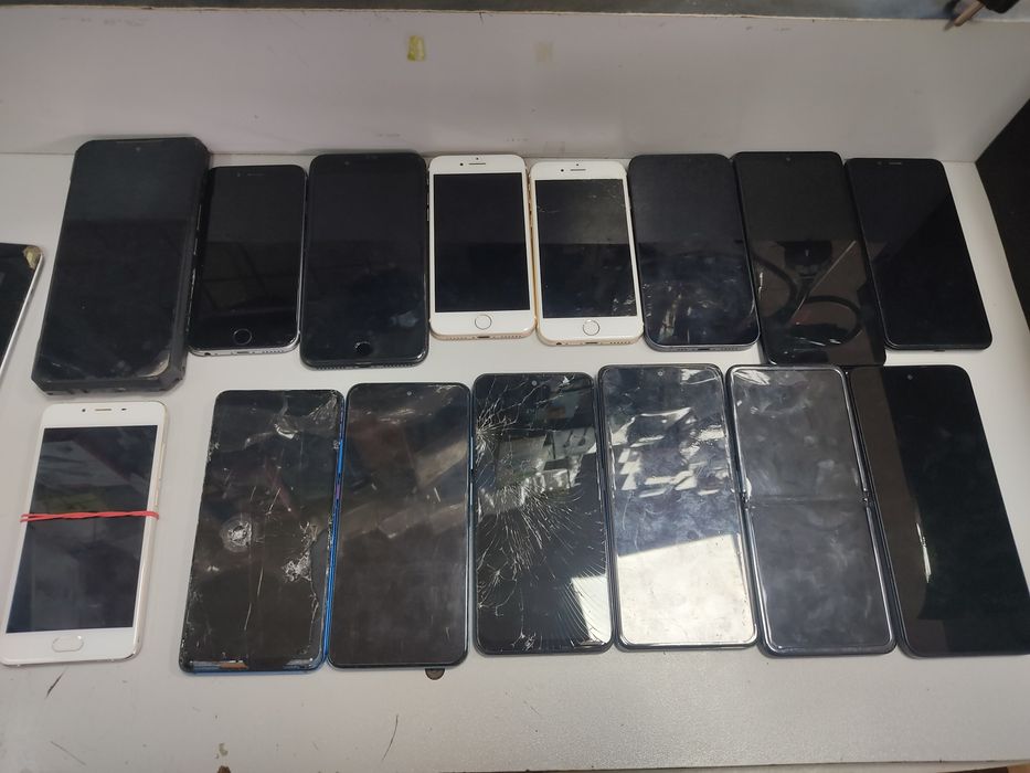 Iphone 12,Sam Z Flip,Redm note 10 pro