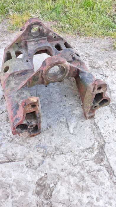 Wspornik przedniej osi Ursus C385 bez napędu Zetor