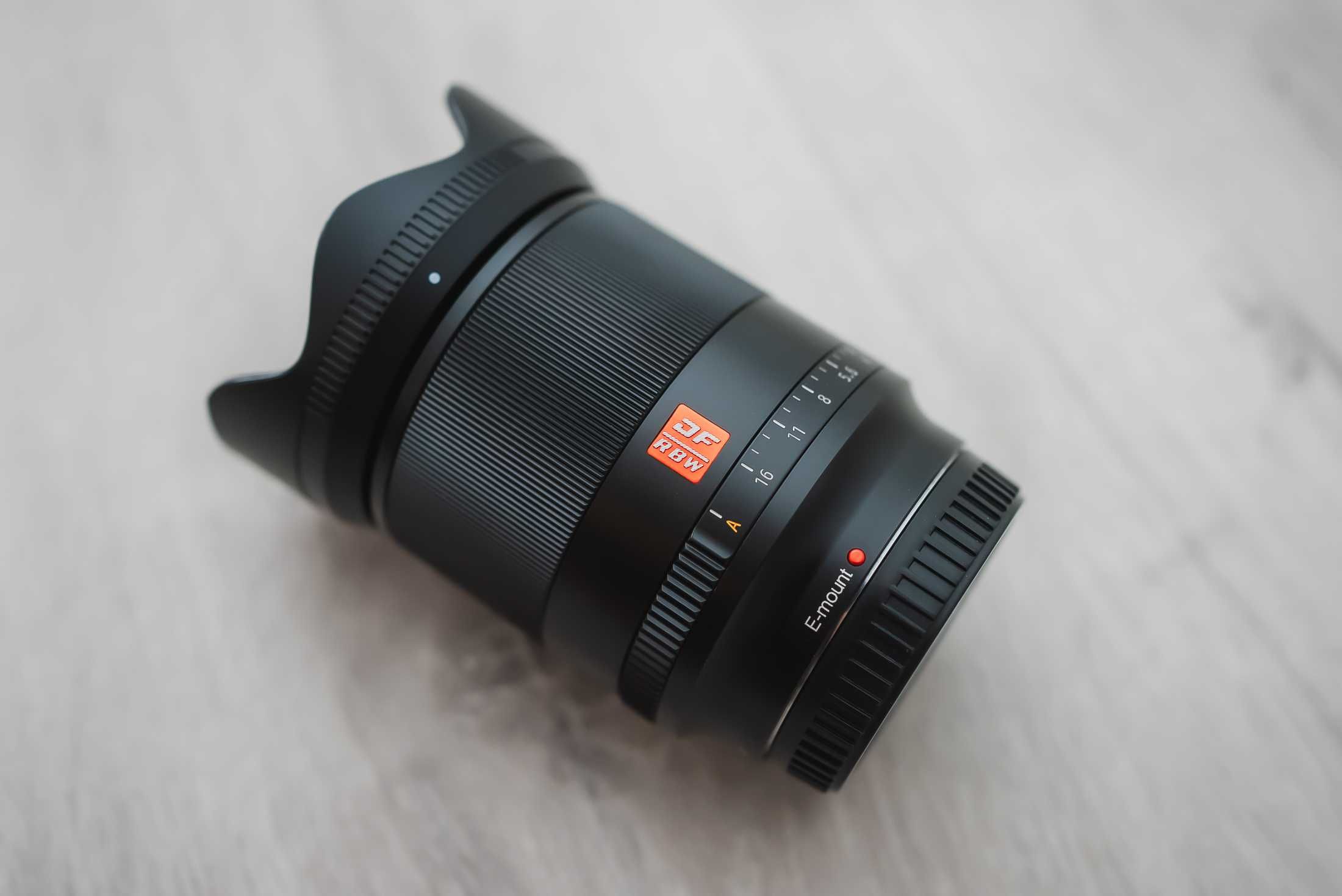 Viltrox AF 24mm f/1.8  - Sony FE - Stan jak NOWY