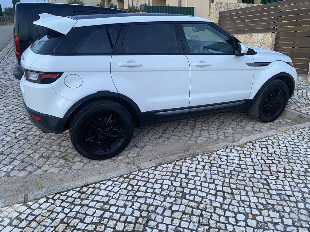 Range rover evoque