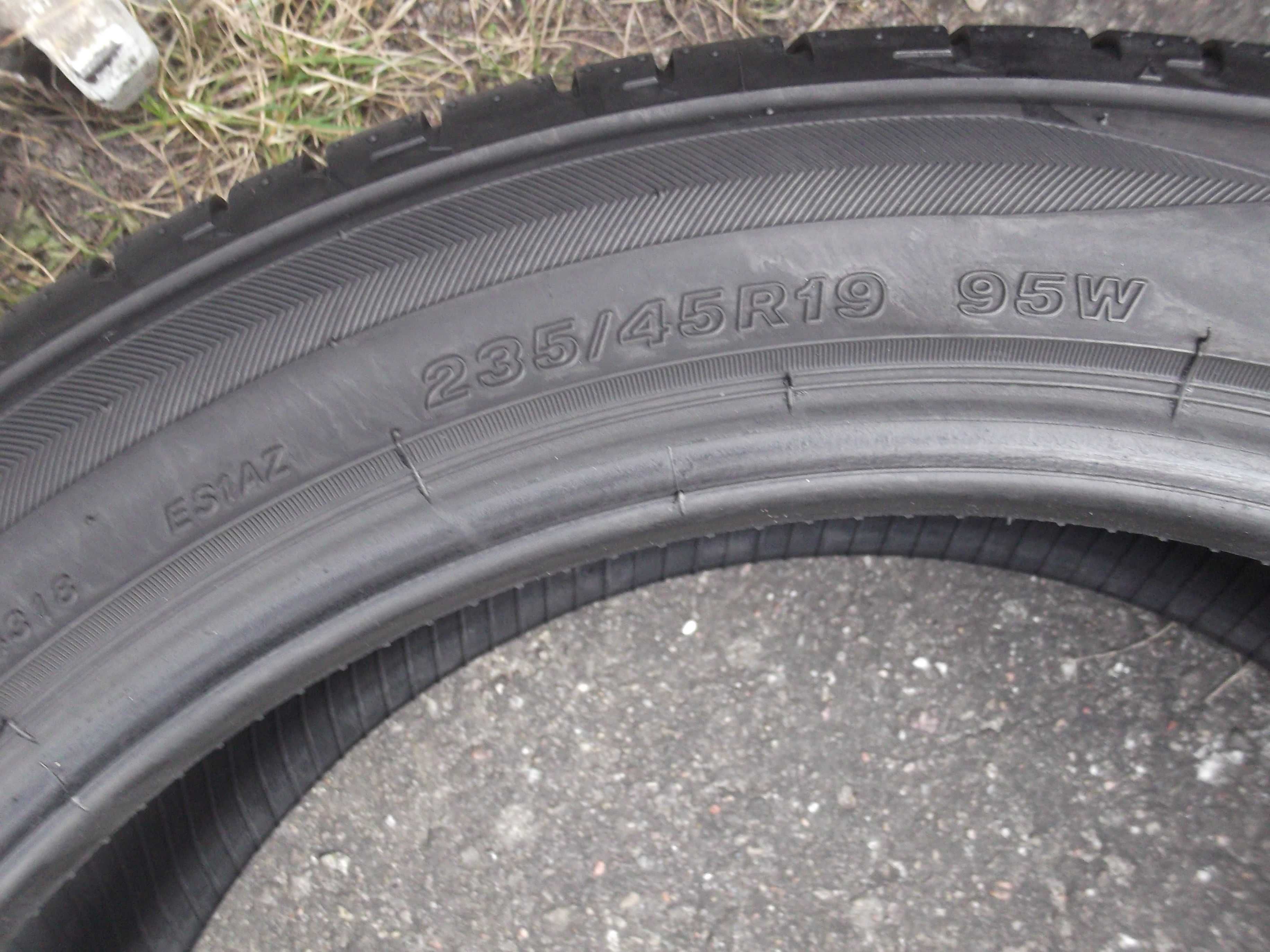 Opony 235/45/19 Bridgestone 2szt