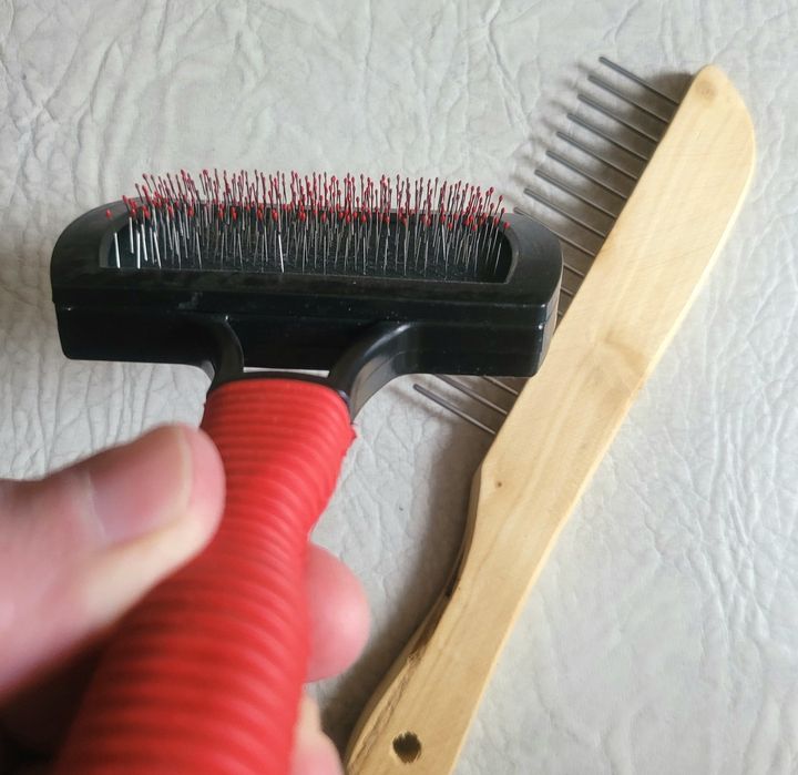 Продам щётку и расчёска для  животных